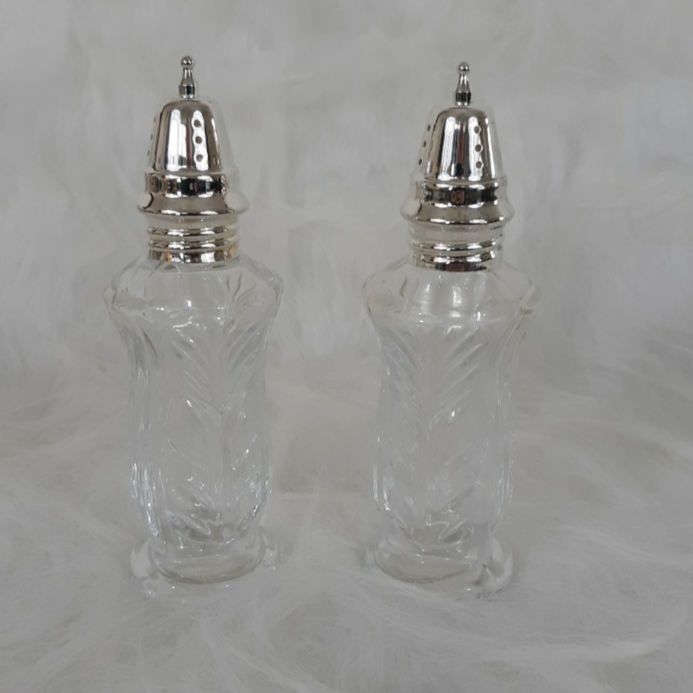 Fifth Avenue Portico Silver/CrystalSalt Pepper